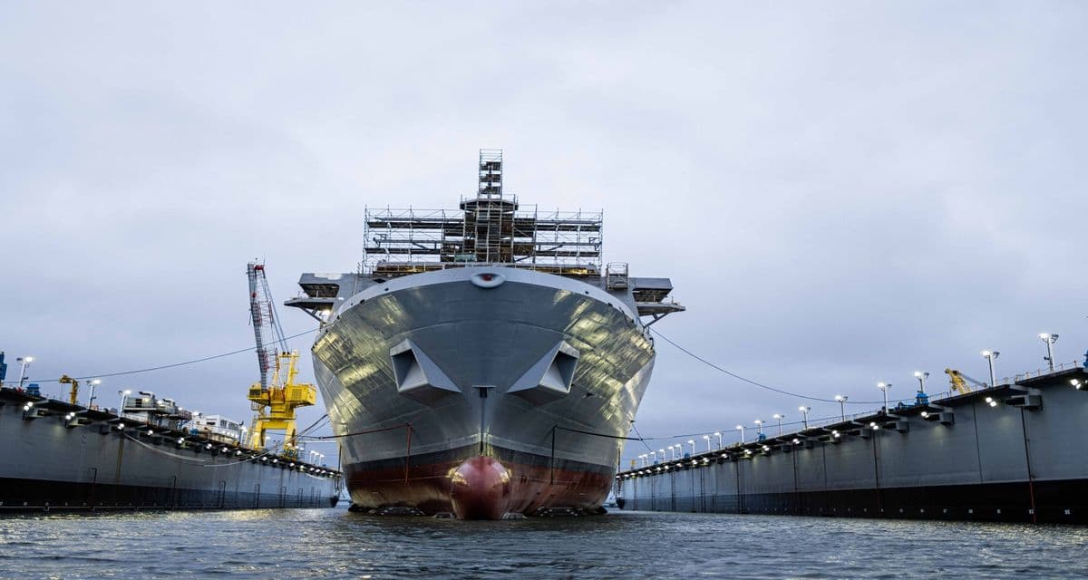 HII LAUNCHES AMPHIBIOUS TRANSPORT DOCK RICHARD M. MCCOOL JR. (LPD 29)