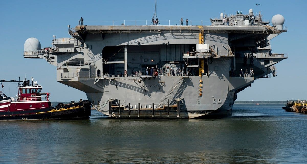PHOTO RELEASE -- USS ENTERPRISE'S (CVN 65) HOMECOMING CELEBRATED AT NEWPORT NEWS SHIPBUILDING
