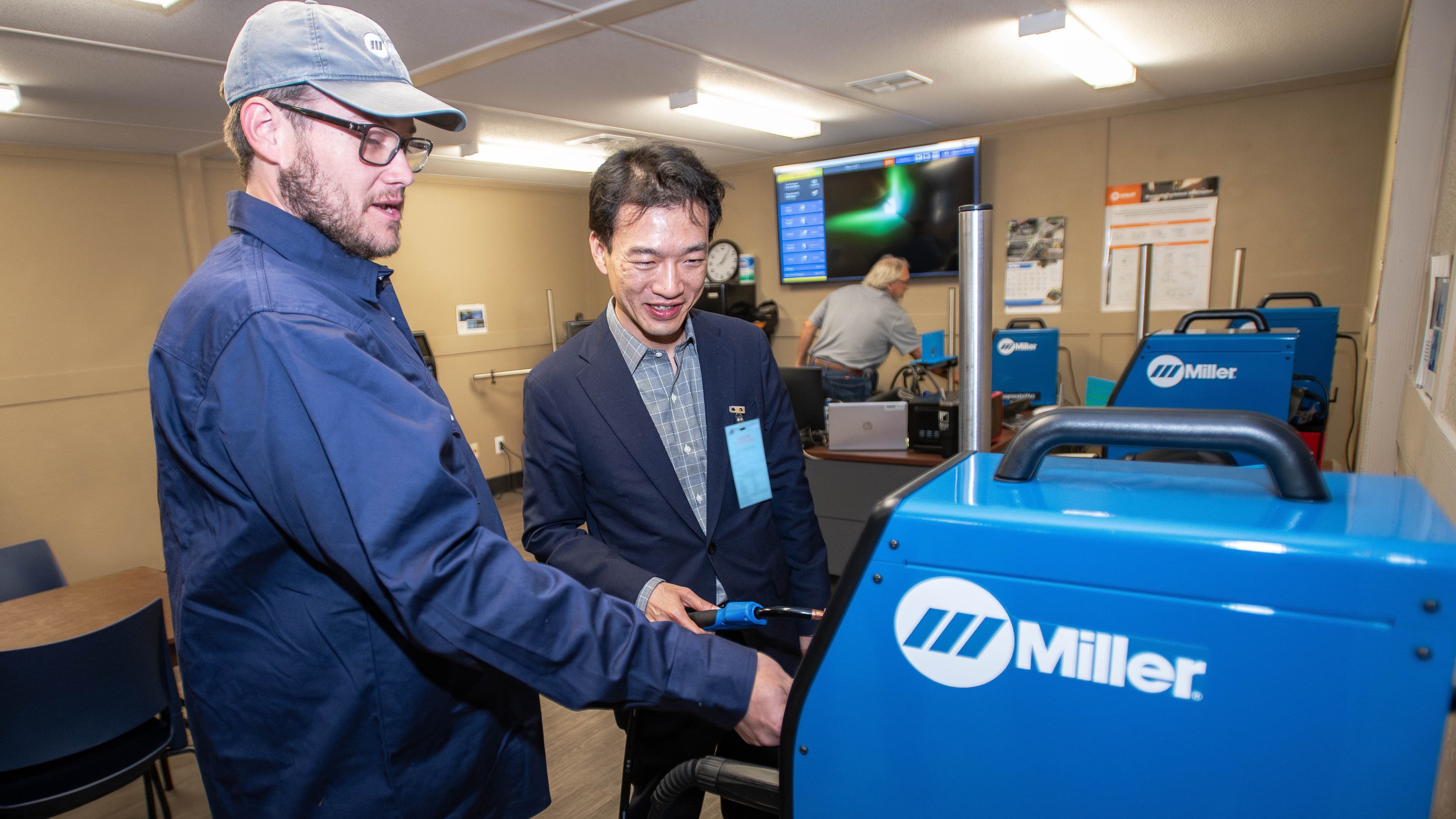 HII Hosts HD Hyundai Heavy Industries Leaders at Ingalls Shipbuilding