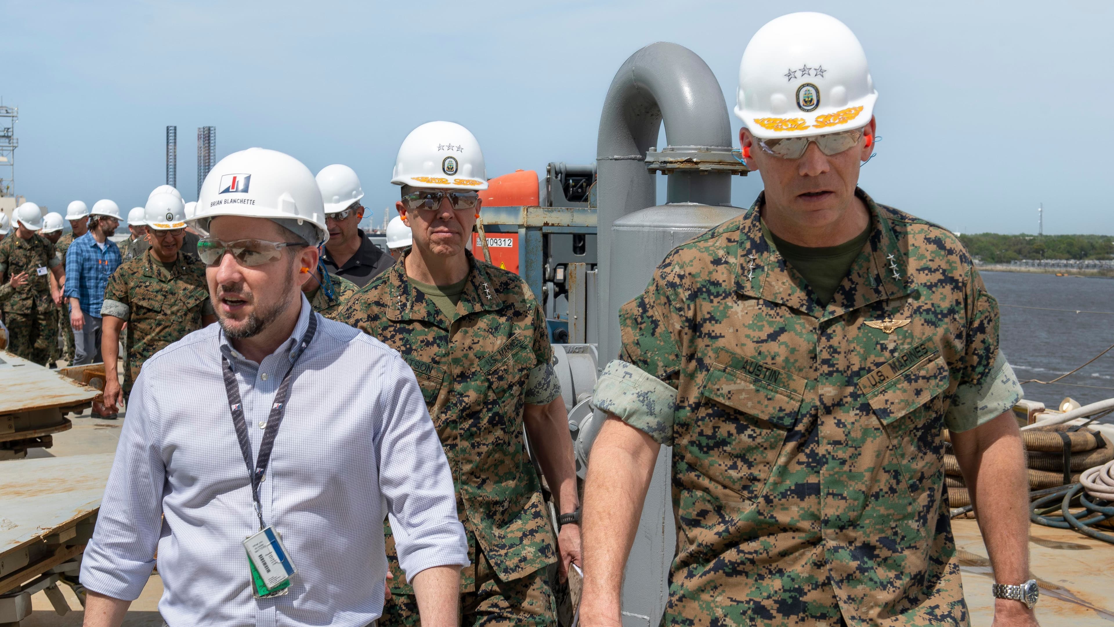 HII Hosts US Marine Corps Officers at Ingalls Shipbuilding